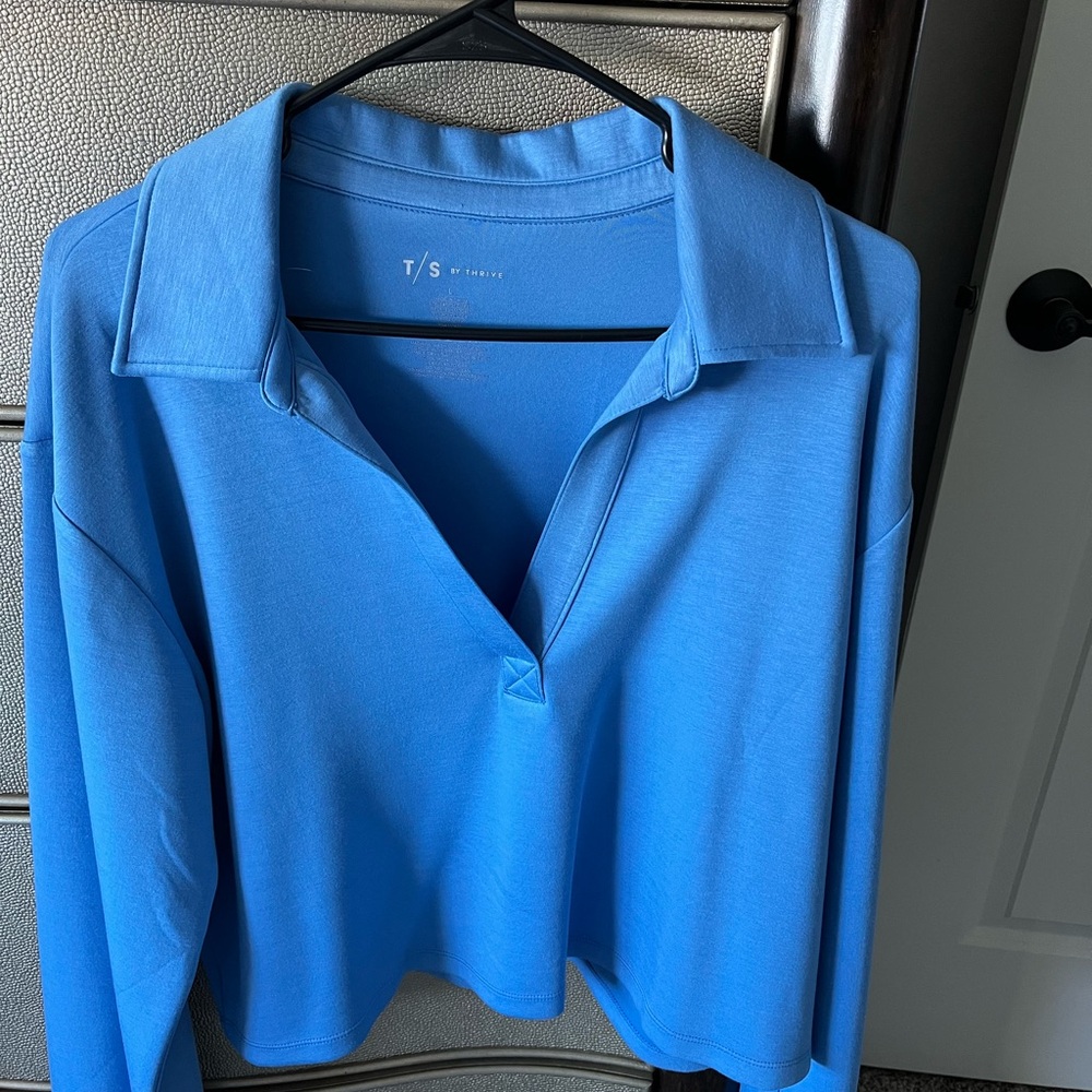 Women's Vibrant Blue Crop Top